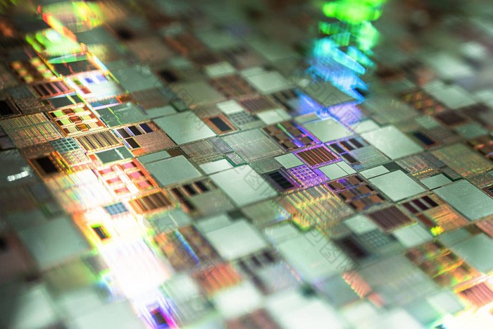 Showerhead机加工：飞秒激光冷加工技术的革新与应用